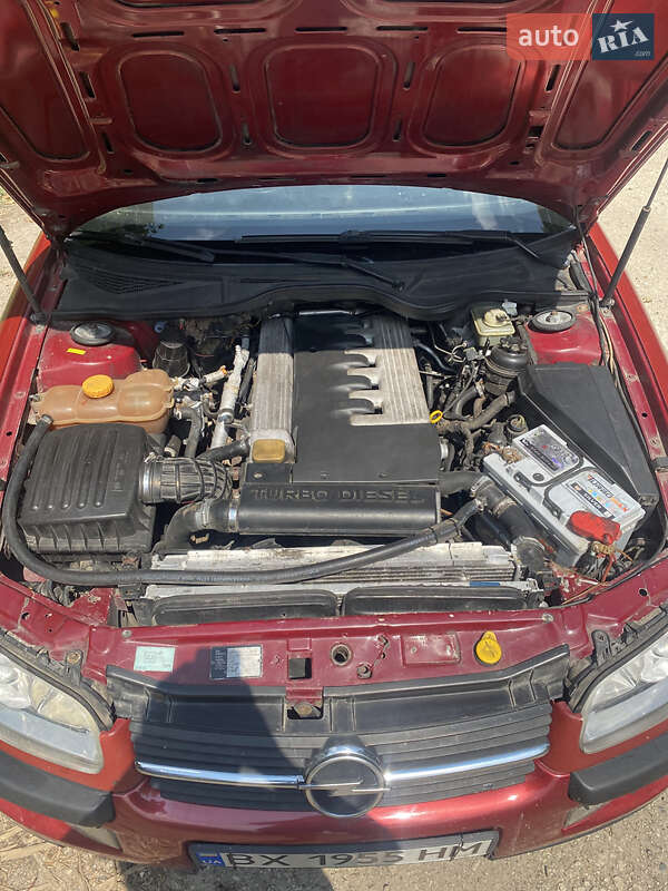 Универсал Opel Omega 1995 в Волочиске