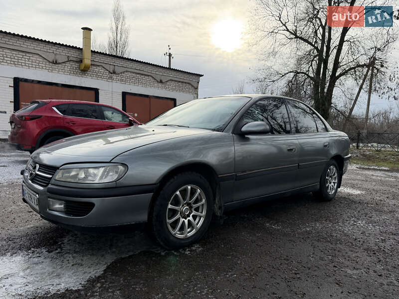 Седан Opel Omega 1995 в Апостолово