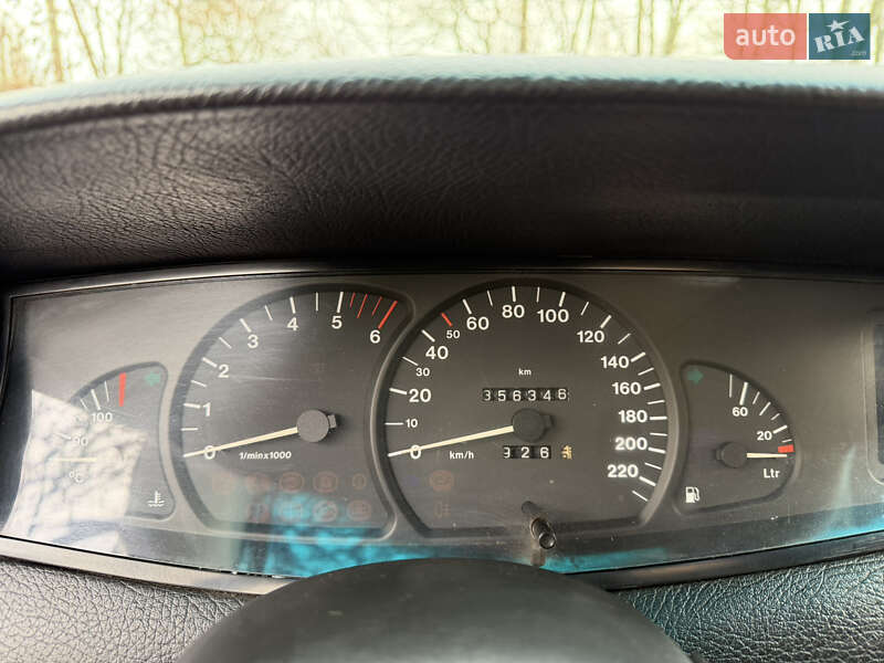 Седан Opel Omega 1995 в Апостолово