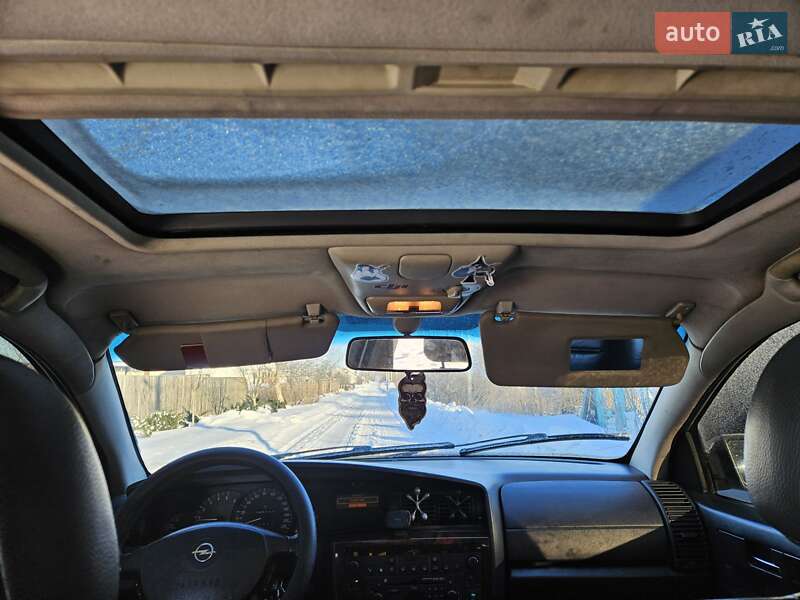 Универсал Opel Omega 2003 в Ровно