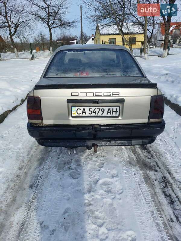 Седан Opel Omega 1987 в Владимире