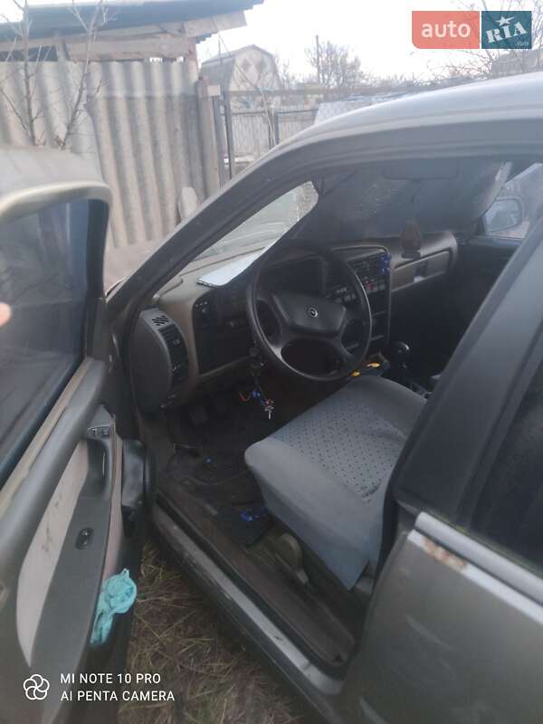 Універсал Opel Omega 1988 в Павлограді