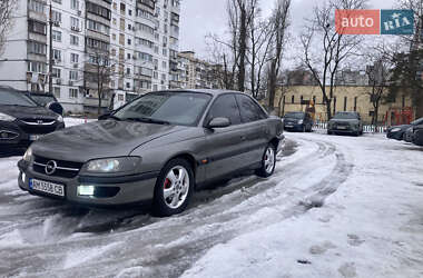 Седан Opel Omega 1995 в Киеве