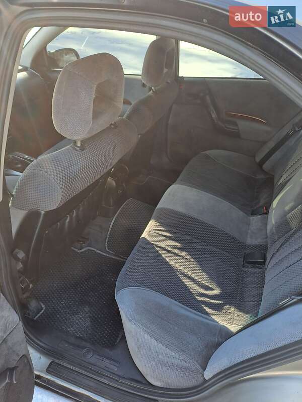 Седан Opel Omega 1996 в Чернігові