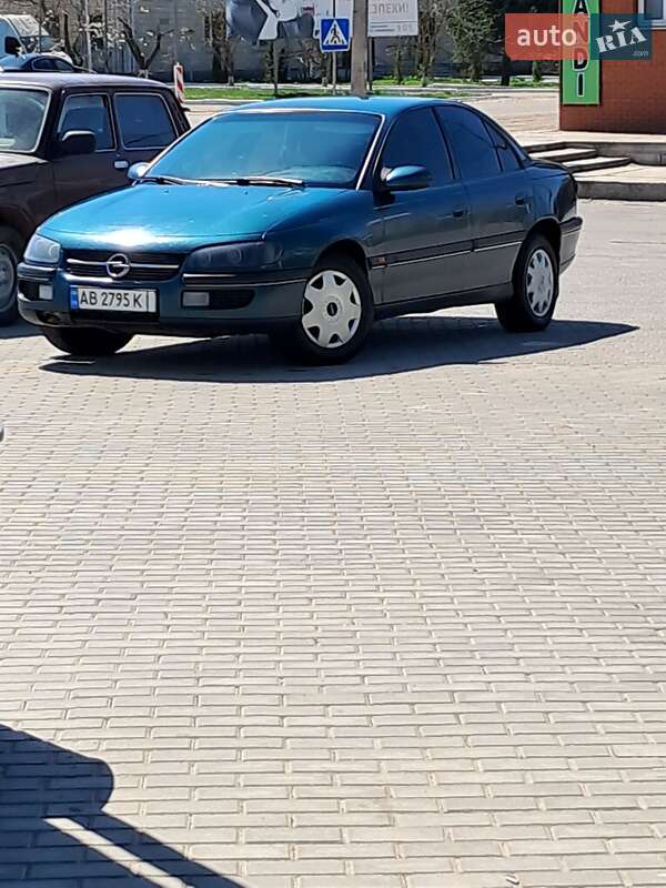 Седан Opel Omega 1996 в Мурованих Курилівцях