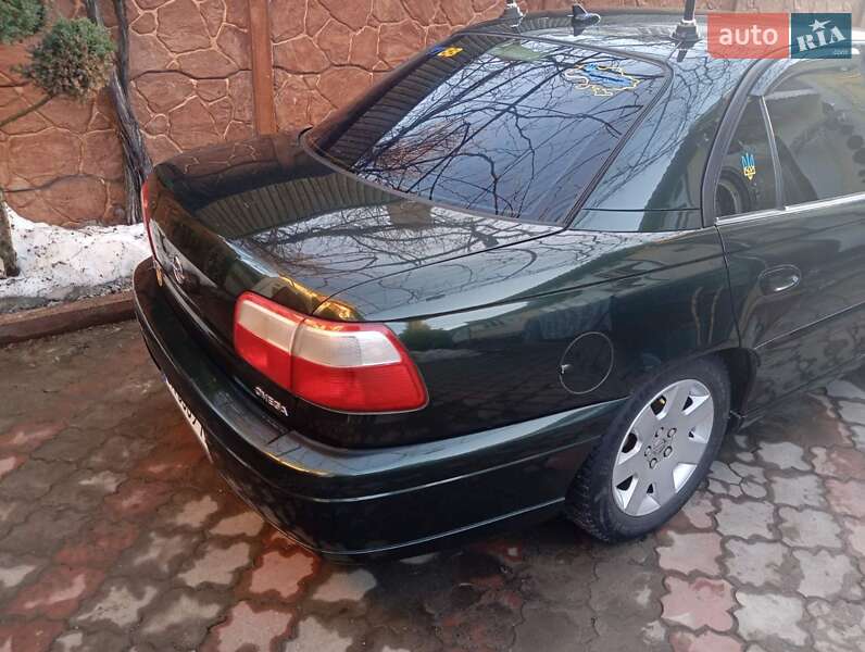 Седан Opel Omega 2003 в Дубно