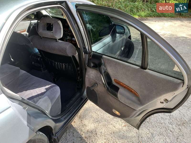 Седан Opel Omega 1997 в Каменец-Подольском