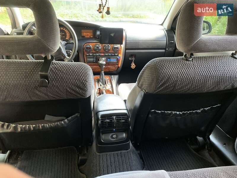 Седан Opel Omega 1997 в Каменец-Подольском