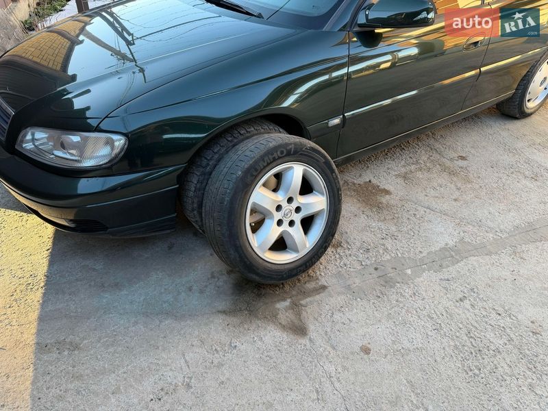 Седан Opel Omega 2003 в Києві