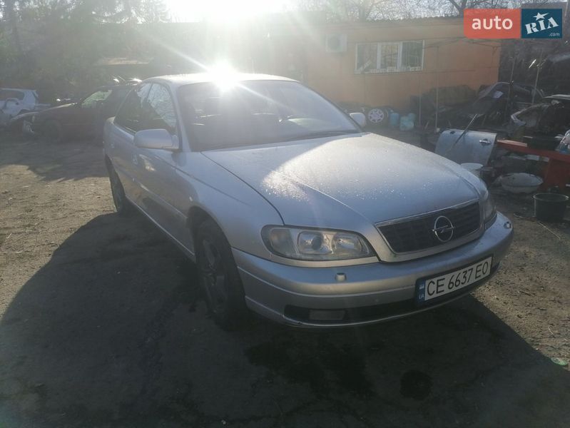 Седан Opel Omega 2001 в Черновцах