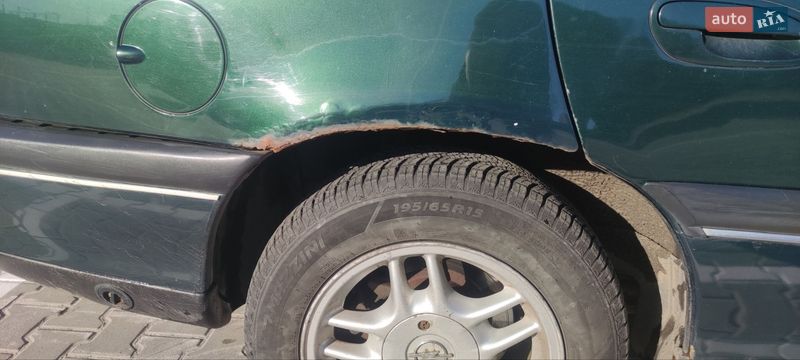 Седан Opel Omega 1999 в Киеве