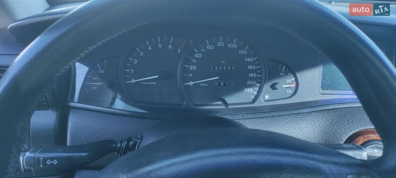 Седан Opel Omega 1999 в Киеве