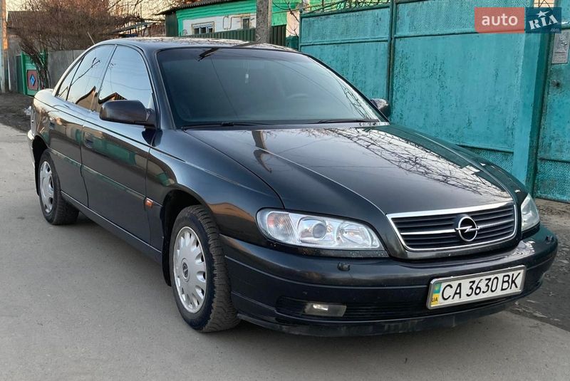 Opel Omega 2000
