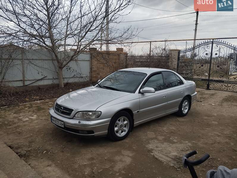 Седан Opel Omega 2000 в Великодолинском