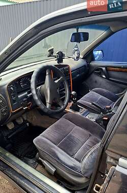Седан Opel Omega 1993 в Кропивницком