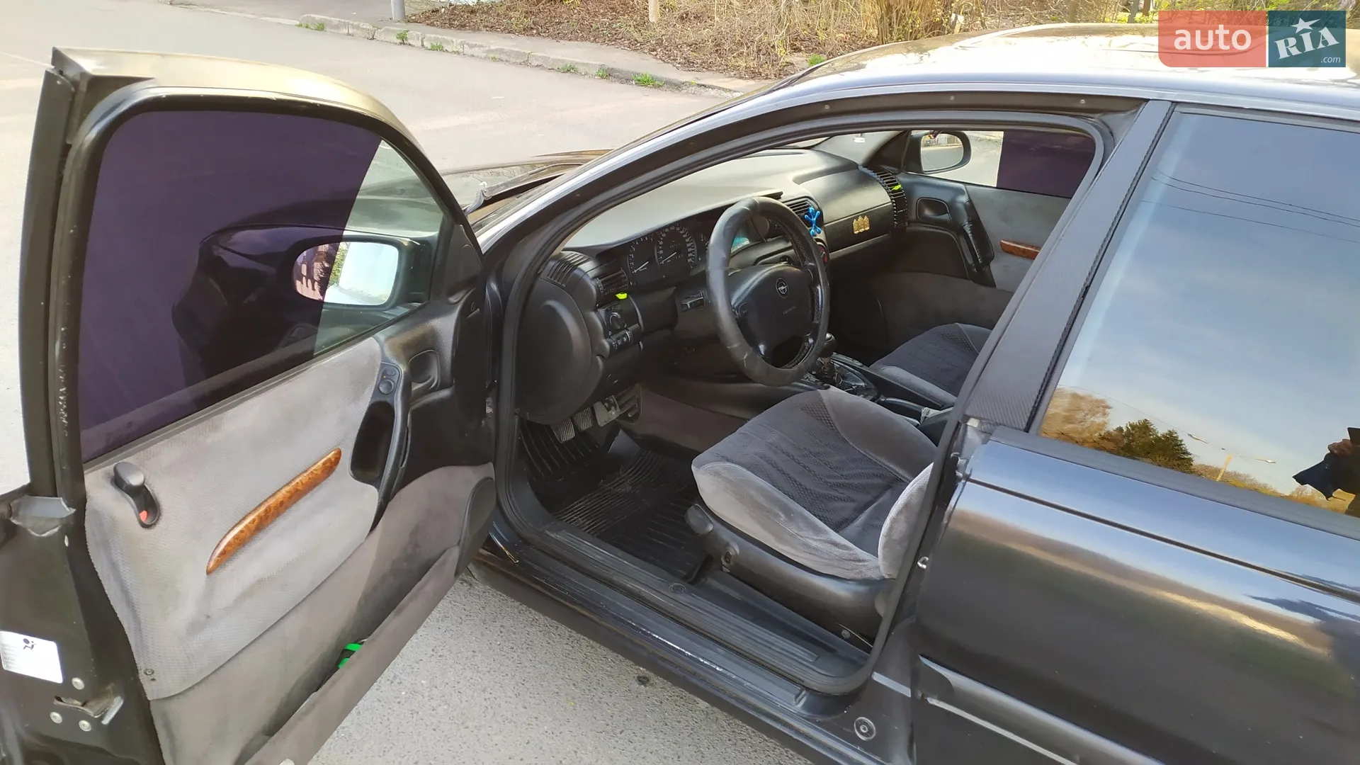 Opel Omega 1995 VIN W0L000026S1073810 фото оголошення 11 з 19