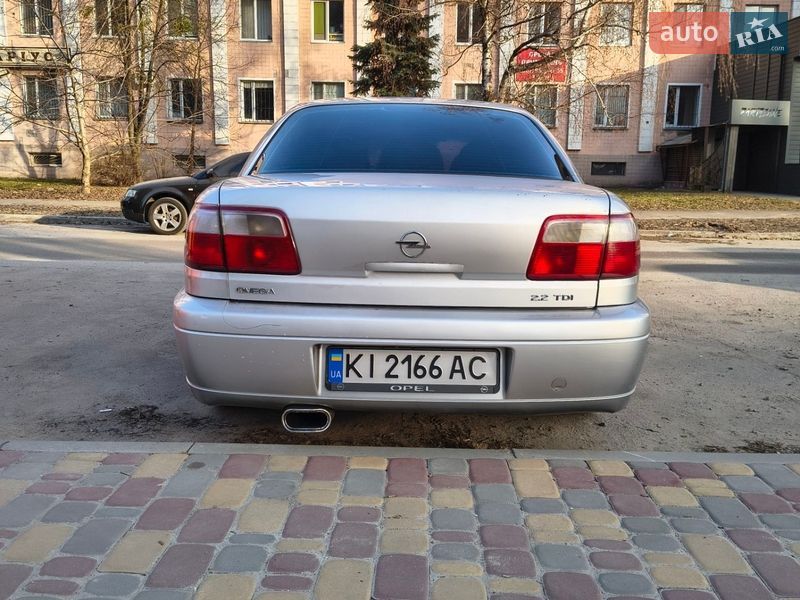 Седан Opel Omega 2003 в Киеве
