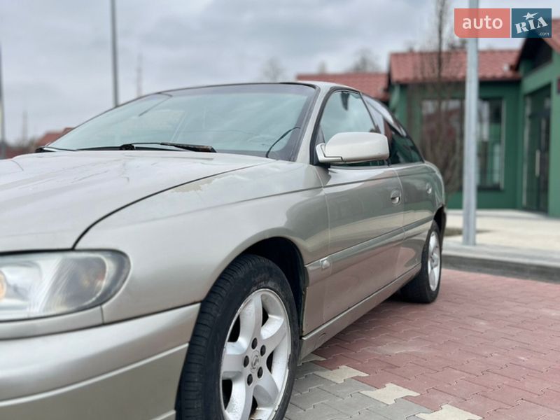 Седан Opel Omega 2002 в Ирпене