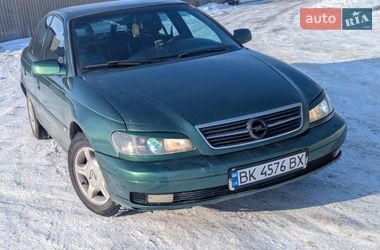 Седан Opel Omega 2001 в Млинове