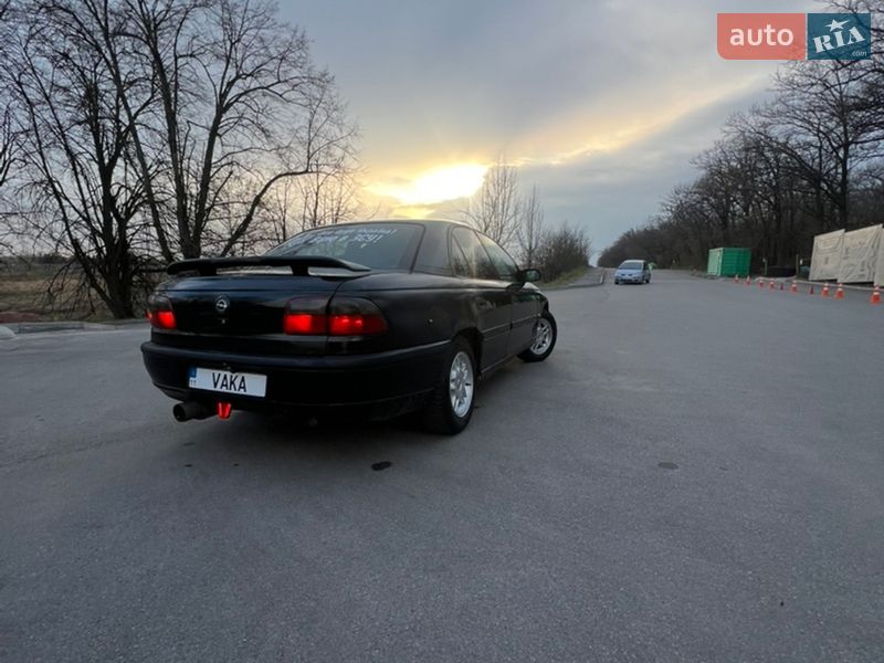 Седан Opel Omega 1997 в Києві