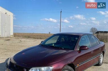 Седан Opel Omega 1997 в Чернівцях