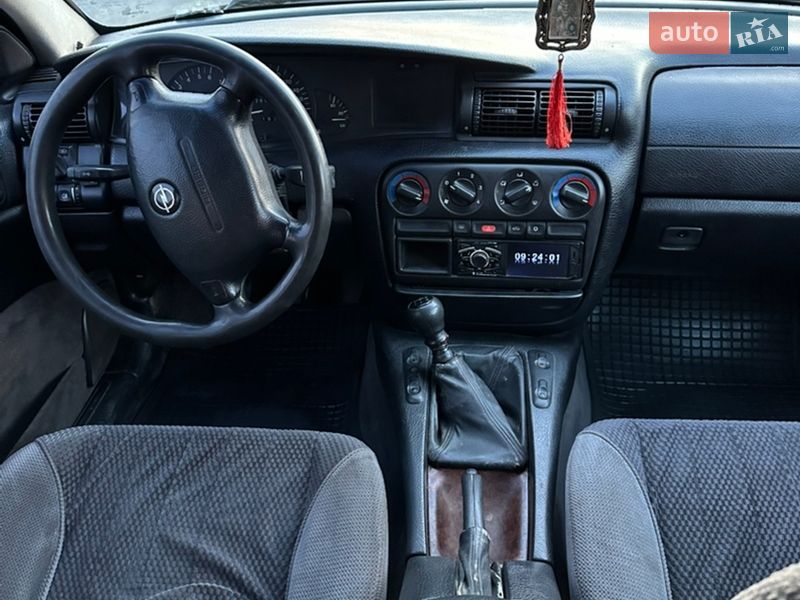 Универсал Opel Omega 1996 в Коростышеве фото 11 Универсал Opel Omega 1996 в Коростышеве