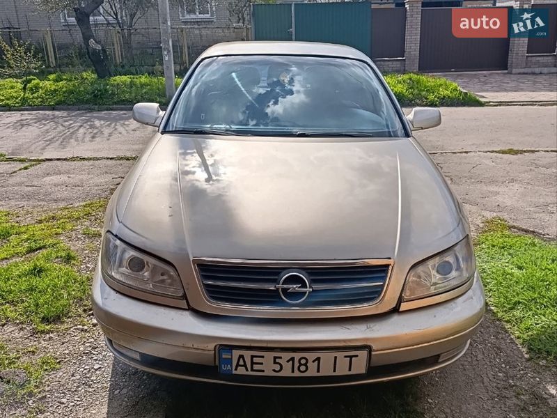 Opel Omega 2000