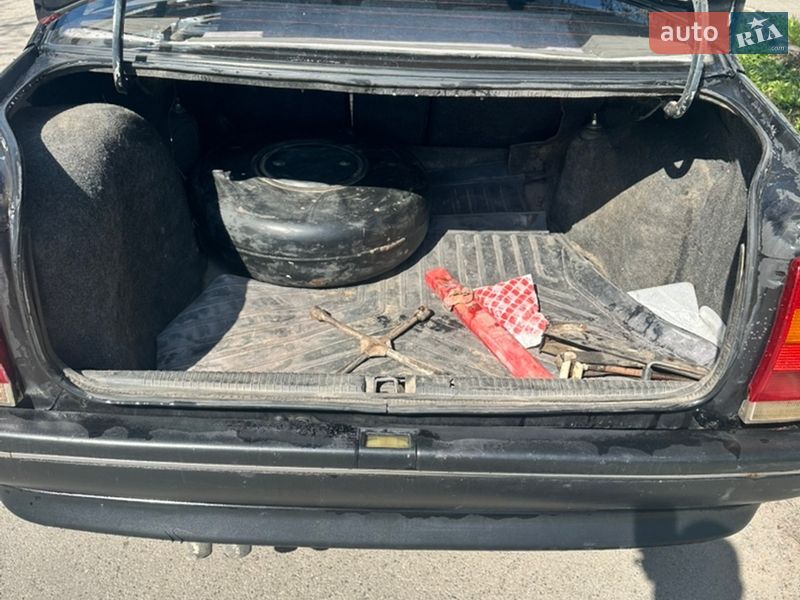 Седан Opel Omega 1989 в Хмельницькому