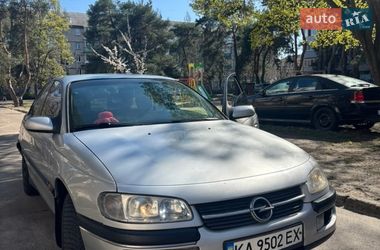 Седан Opel Omega 1996 в Києві