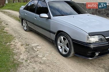 Седан Opel Omega 1989 в Івано-Франківську