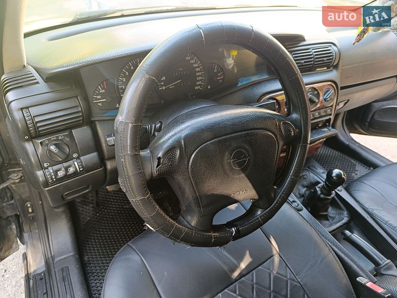 Седан Opel Omega 1994 в Днепре фото 20 Седан Opel Omega 1994 в Днепре