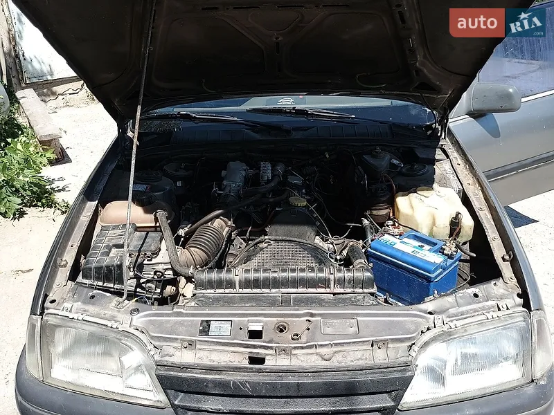 Opel Omega 1989 VIN W0L000017K1010783 фото оголошення 18 з 49