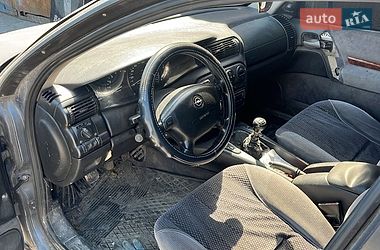 Седан Opel Omega 1994 в Виннице