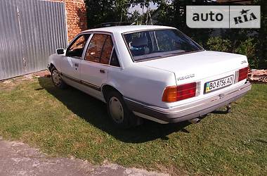 Седан Opel Rekord 1987 в Тернополе