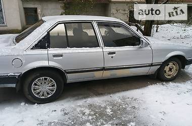 Седан Opel Rekord 1986 в Тернополі