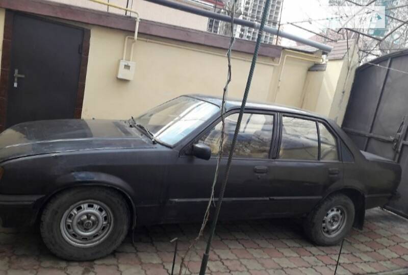 Седан Opel Rekord 1979 в Одессе