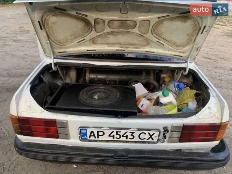 Седан Opel Rekord 1986 в Запоріжжі