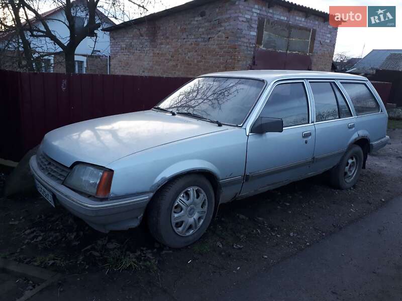 Opel Rekord 1983