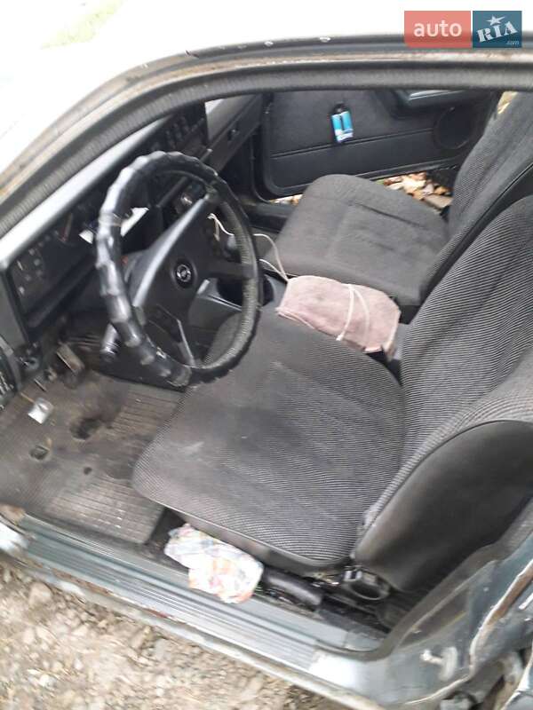 Седан Opel Rekord 1986 в Черновцах фото 7 Седан Opel Rekord 1986 в Черновцах