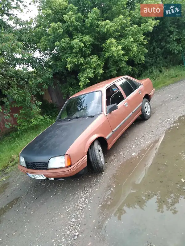 Opel Rekord 1985