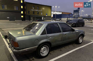 Седан Opel Rekord 1986 в Києві