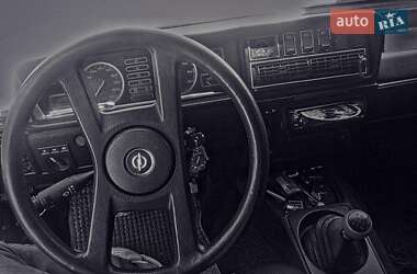 Седан Opel Rekord 1978 в 