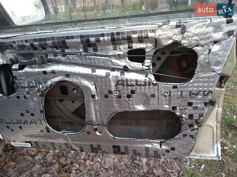 Седан Opel Rekord 1986 в Полтаві