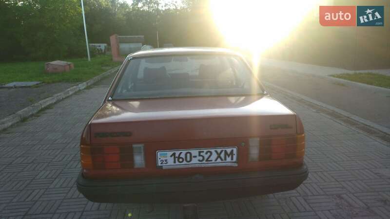 Седан Opel Rekord 1985 в Жидачове