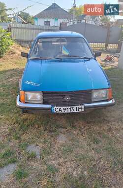 Седан Opel Rekord 1979 в Черкасах