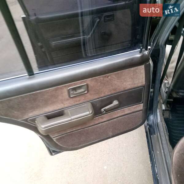 Седан Opel Rekord 1986 в Кременчуге