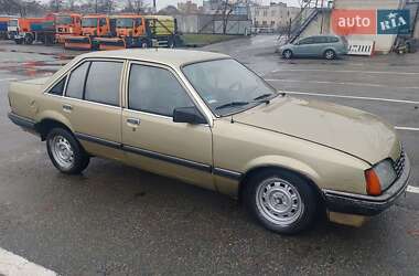 Седан Opel Rekord 1982 в Києві