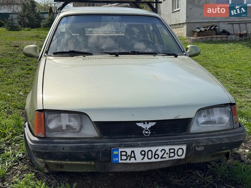 Opel Rekord 1986