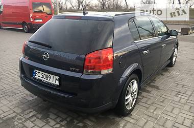 Хэтчбек Opel Signum 2007 в Стрые