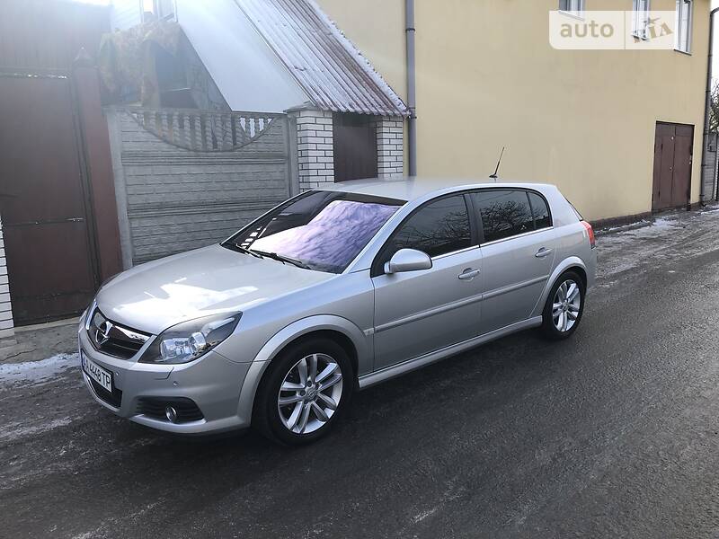 Універсал Opel Signum 2005 в 